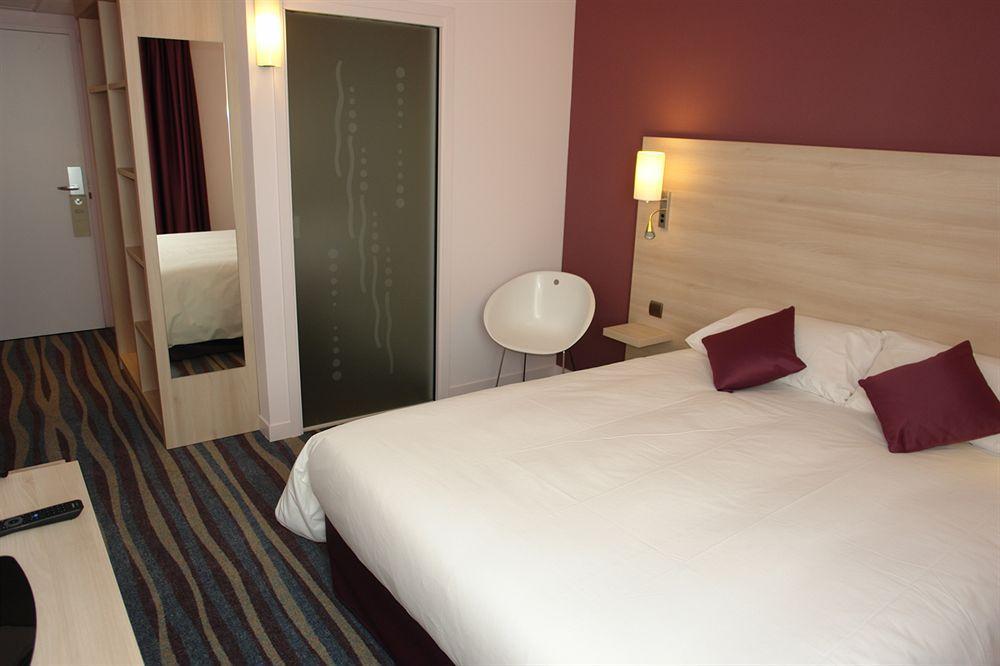 Brit Hotel Vendee Mer Les Achards  Eksteriør billede