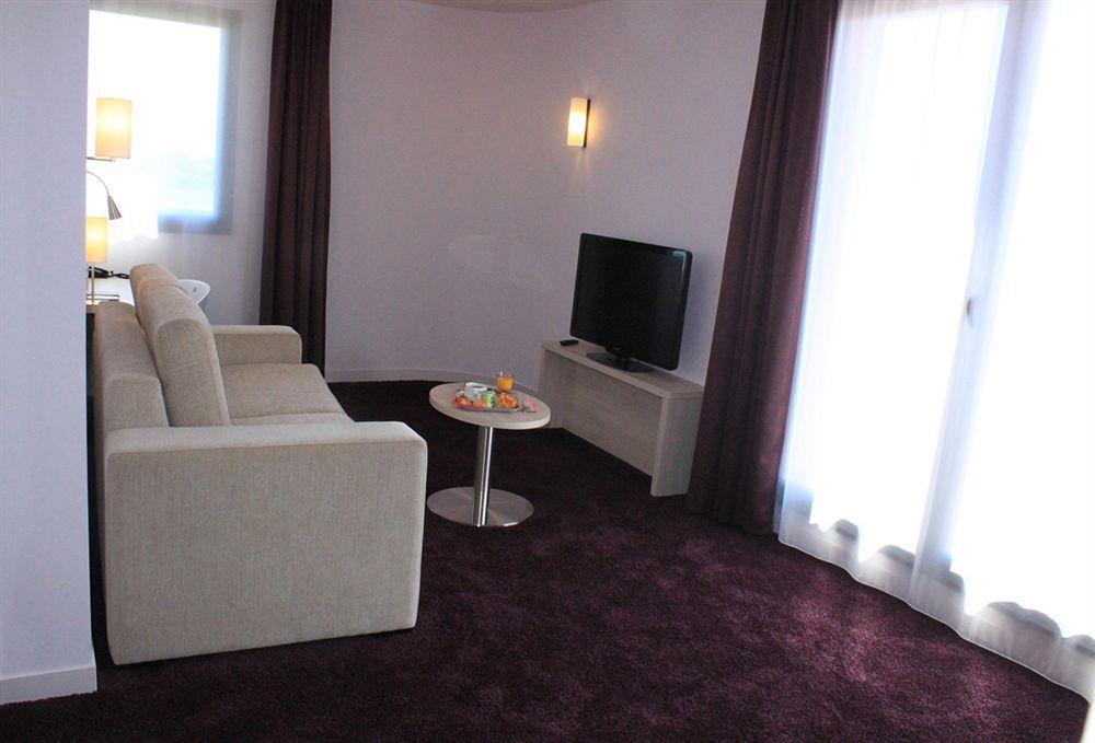 Brit Hotel Vendee Mer Les Achards  Eksteriør billede