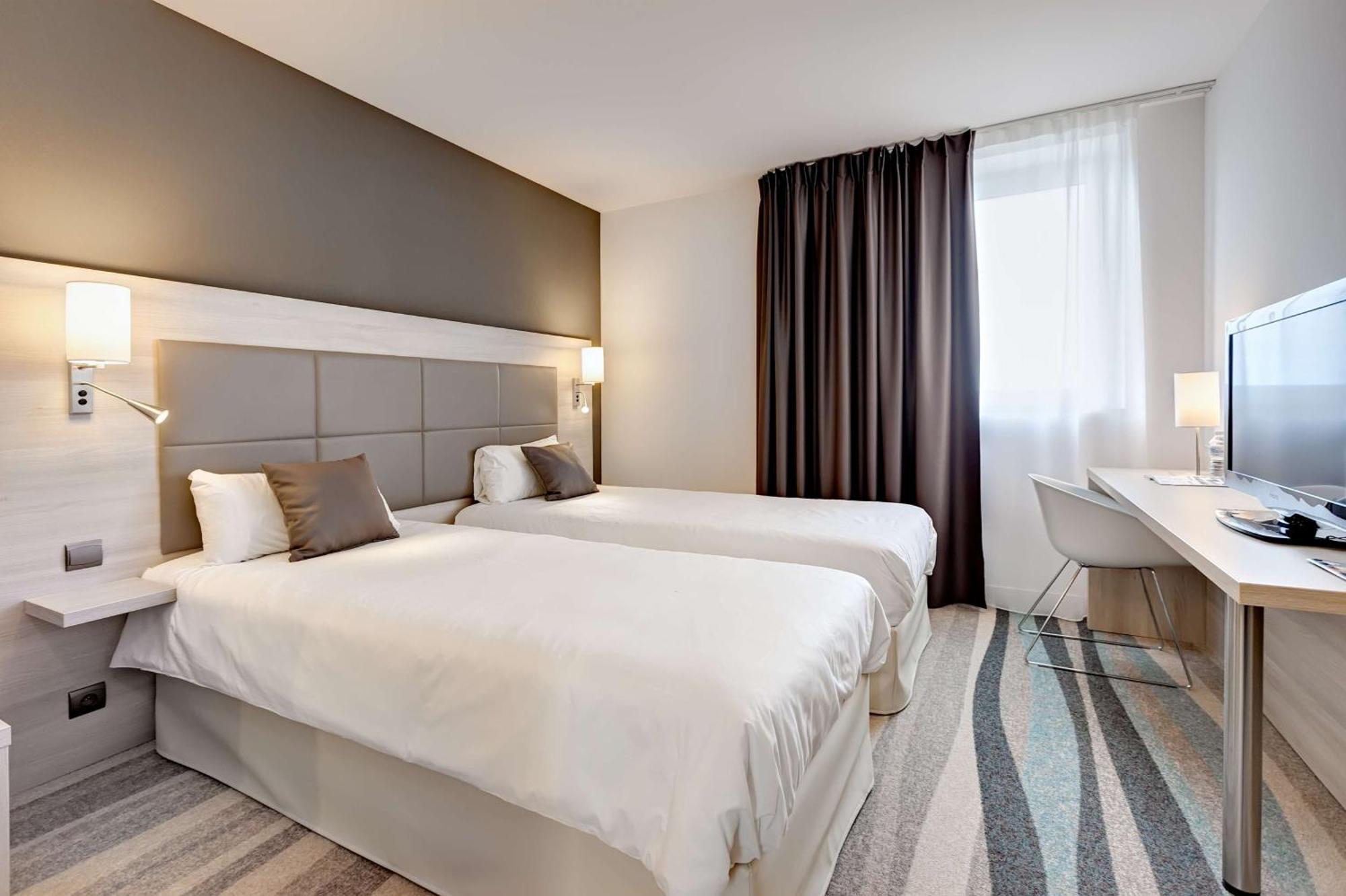 Brit Hotel Vendee Mer Les Achards  Eksteriør billede